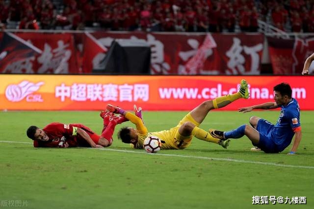 皇马主场4-0完胜马拉加 收获联赛三连胜